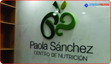 Letras corpóreas metalicas pintadas en sistema automotriz.