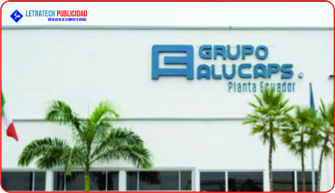 Letras corpóreas metalicas de gran formato.